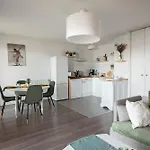 Appartement T3 Avec Terrasse Et Parking, à Proximité De L'aéroport Et D'airbus