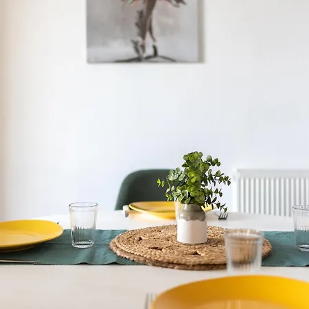 T3 Avec Terrasse Et Parking, A Proximite De L'aeroport Et D'airbus Apartman