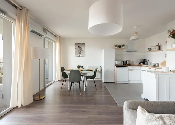 T3 Avec Terrasse Et Parking, A Proximite De L'aeroport Et D'airbus * Toulouse