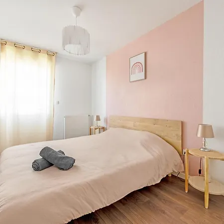 Apartament T3 Avec Terrasse Et Parking, A Proximite De L'aeroport Et D'airbus Tuluza